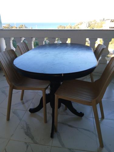 Location vacances appartement vu sur mer avec terrasse in Tigzirt