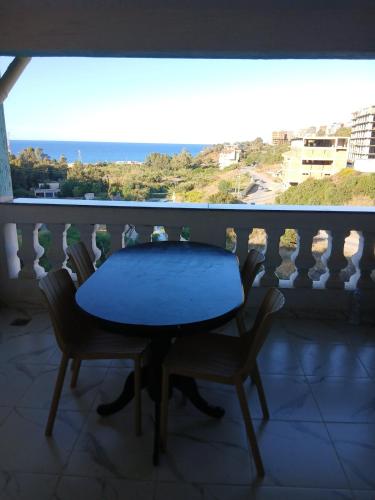 Location vacances appartement vu sur mer avec terrasse in Tigzirt
