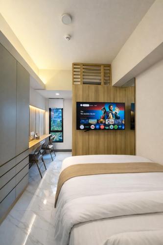 Bed, New Japandi Studio Pakuwon Bekasi Mall Access 5 mins to LRT in Bekasi