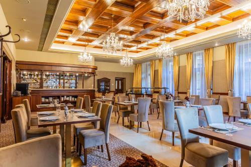 餐厅, 班库夫科希策酒店 (Hotel Bankov Kosice) in 科西策