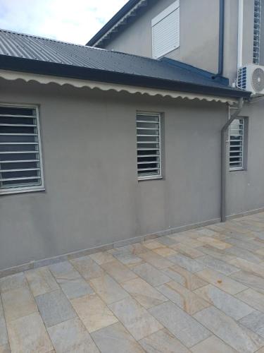 Studio confortable avec piscine privée à Baie-Mahault, 28 m² (Studio confortable avec piscine privee a Baie-Mahault, 28 m²) in Baie-Mahault