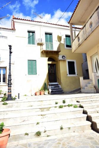 Samos Old Village House - 3 BR Maisonette by MPS in Kolona