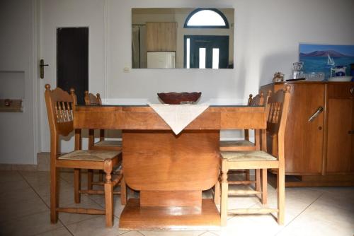 Samos Old Village House - 3 BR Maisonette by MPS in Kolona