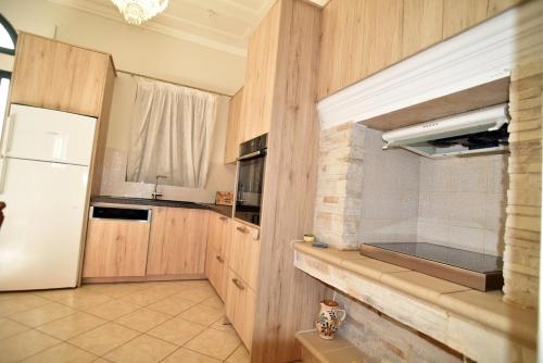 Samos Old Village House - 3 BR Maisonette by MPS in Kolona