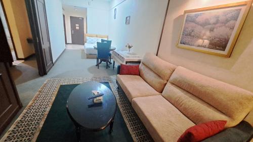 Manhattan suite times square kl - image 12