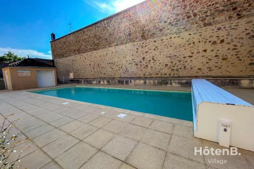 Balcons de Renoir Residence Parking & Pool in Limoges