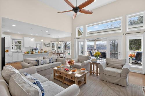 Beach House on River Oaks in Kingsland (TX)