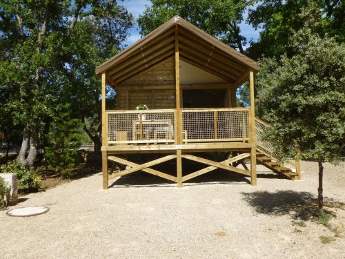 Camping Le Relais de la bresque in Sillans La Cascade ciems