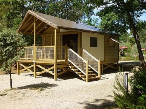 Camping Le Relais de la bresque in Sillans La Cascade ciems