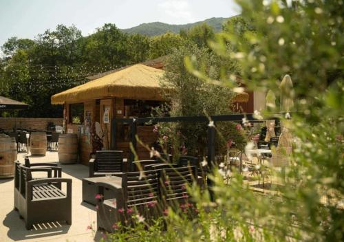 Krogs/atpūtas telpa, Camping La Marmotte - Aquatique Vacances in Savignac-les-Ormeaux