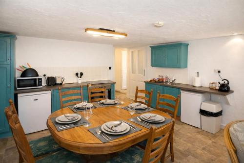 Abergwynant Farm Holidays with BBQ Hut Available To Hire 4