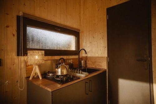 Homnest - Melodie Provencale - en Sainte-Baume in 高咸斯