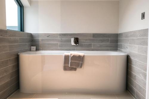 Bathroom, Low Wood Bay Hotel in Windermere