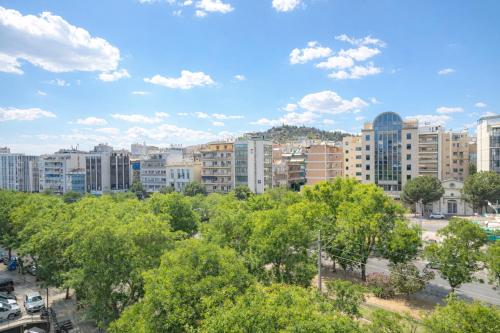 Acropolis Area Large 3BR 2BA Apartment, Athens