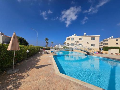 Beautiful Townhouse in Peyia Paradise – khách sạn tại Peyia
