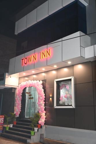 Hotel Town Inn Near Railway Station Mathura - Mathura
