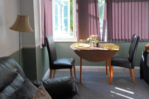 Leeds - Apartment - Stay 3- Parking - Garden, Leeds (foto 8)