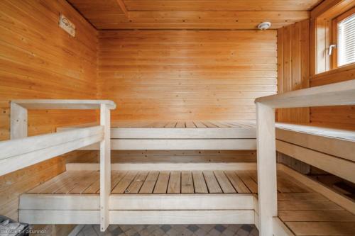 Sauna, Villa Kanerva, Grand Design -style by the sea! in Kirkkonummi