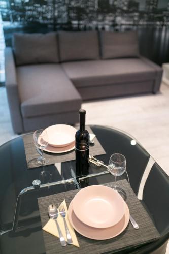 Sleek Minimalist Studio at Inner City, Budapešť (fotografie 6)
