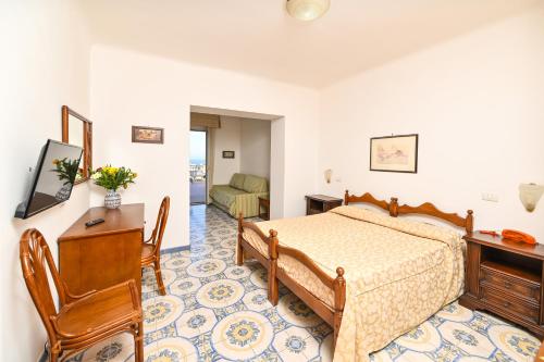 Hotel Tramonto d'oro Terme Casthotels Room Type - Triple Room