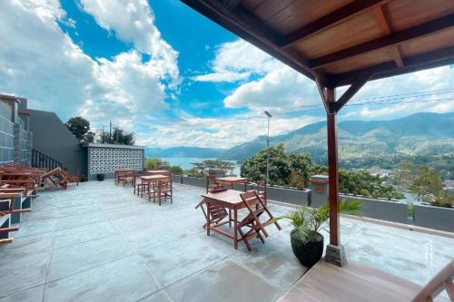 Toba Crest Vue in Parapat