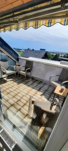 Moderne 2-Zimmer-Wohnung mit Balkon - ideal für 4 Gäste in Rheinstetten, Deutschland