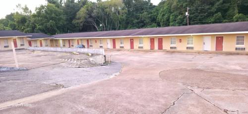 Budget Inn – Dothan, AL