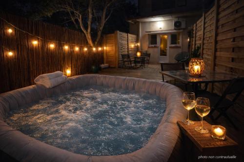 Maison avec jacuzzi privé à 5 min de la plage à St Aygulf