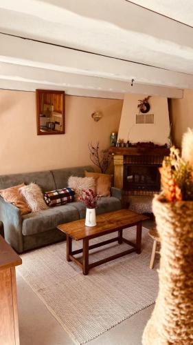 Grange pour 6 personnes avec studio indépendant (Grange pour 6 personnes avec studio independant) in Beuil