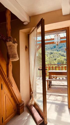 Grange pour 6 personnes avec studio indépendant (Grange pour 6 personnes avec studio independant) in Beuil