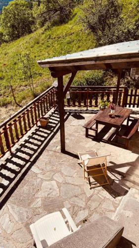 Grange pour 6 personnes avec studio indépendant (Grange pour 6 personnes avec studio independant) in Beuil