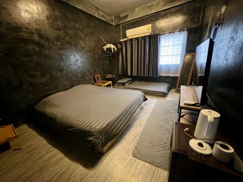 room detail thumbnail 1