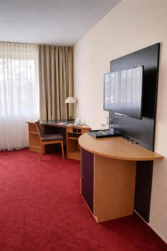 room detail thumbnail 1
