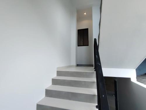 Calvian Villa - image 4