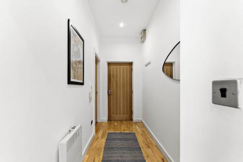 Viesnīcas āriene, Simple 2 Bed in Central Dewsbury -Sleep 4 in Djūsburija
