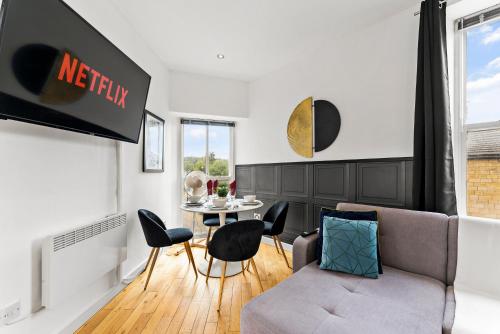 Simple 2 Bed in Central Dewsbury -Sleep 4 in Djūsburija