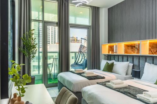 Unforgettable Canal & Sea View in Dubai Marina - image 12