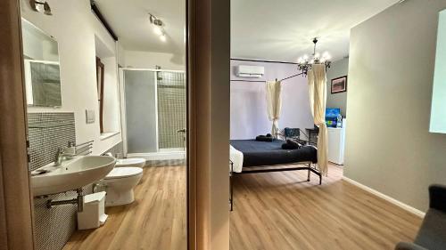 Fürdőszoba, NINFA DEL LAGO BEDROOMS IL TUO ALLOGGIO SUL LAGO by Dinamica Real Estate in Posta Fibreno