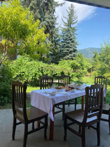 Kilátás, Yeghevni Guest House in Odzun in Odzun