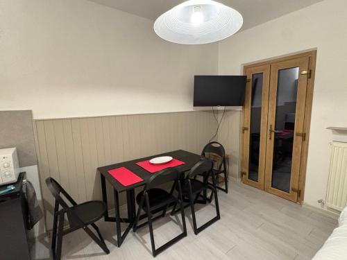 Pub/Lounge, Cozy Mountain Apartment with Cimone view in Abetone
