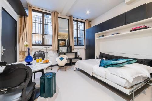 Studio refait a neuf a montorgueil - Paris 2