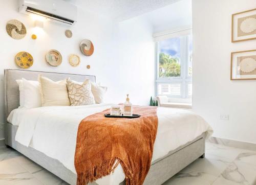 AQUA Casa A 8 Charming Bedroom – khách sạn tại Dorado