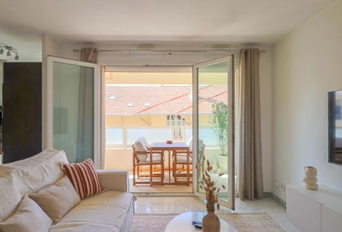 Apt Lumineux avec Terrasse à 5' du Centre