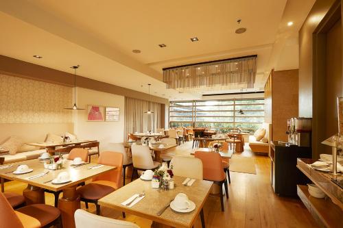 Restaurant, EK Hotel By Preferred Hotels Group in Bogotá