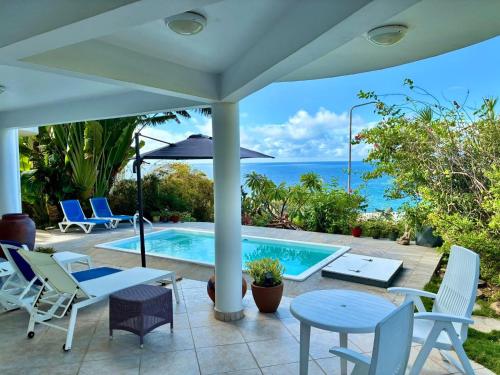 Baseinas, 2 Bedroom Dream Cottage-Point Blanche in Point Blanche