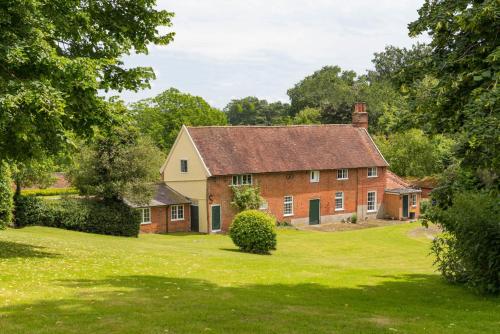 Viesnīcas āriene, Gardeners Cottage by Group Retreats in Layham