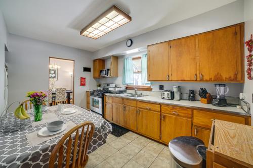 Spacious and Peaceful Suburban Home in Lansing! in 蘭辛