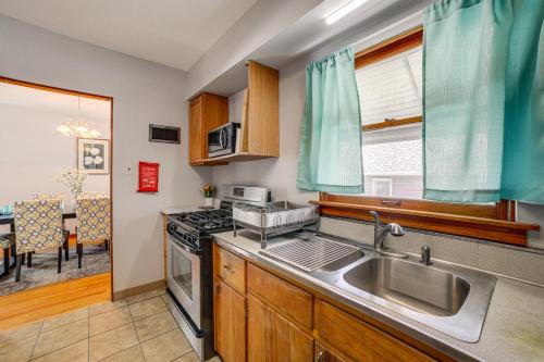 Spacious and Peaceful Suburban Home in Lansing! in 蘭辛