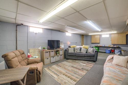 Spacious and Peaceful Suburban Home in Lansing! in 蘭辛