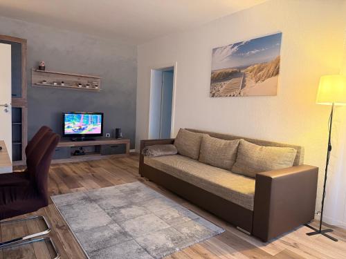 Modern 2-Room Apartment with Free Parking and Balcony in Waldmohr, Deutschland